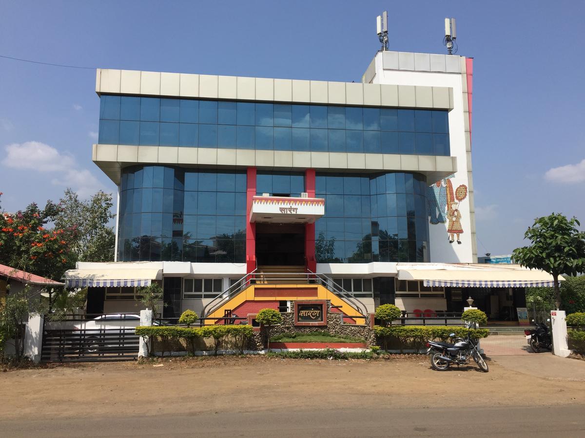 Sarang Lodging & Boarding Villa Satara Exterior photo